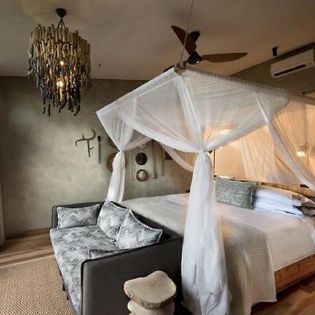 Bumi Hills Safari Lodge Eksteriør bilde