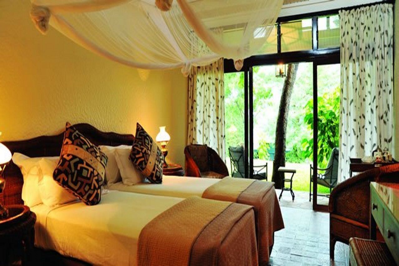 Bumi Hills Safari Lodge Eksteriør bilde