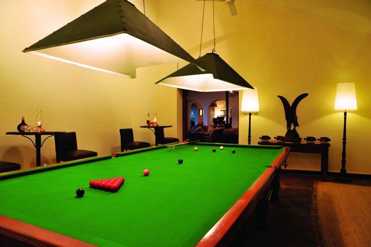 Bumi Hills Safari Lodge Eksteriør bilde